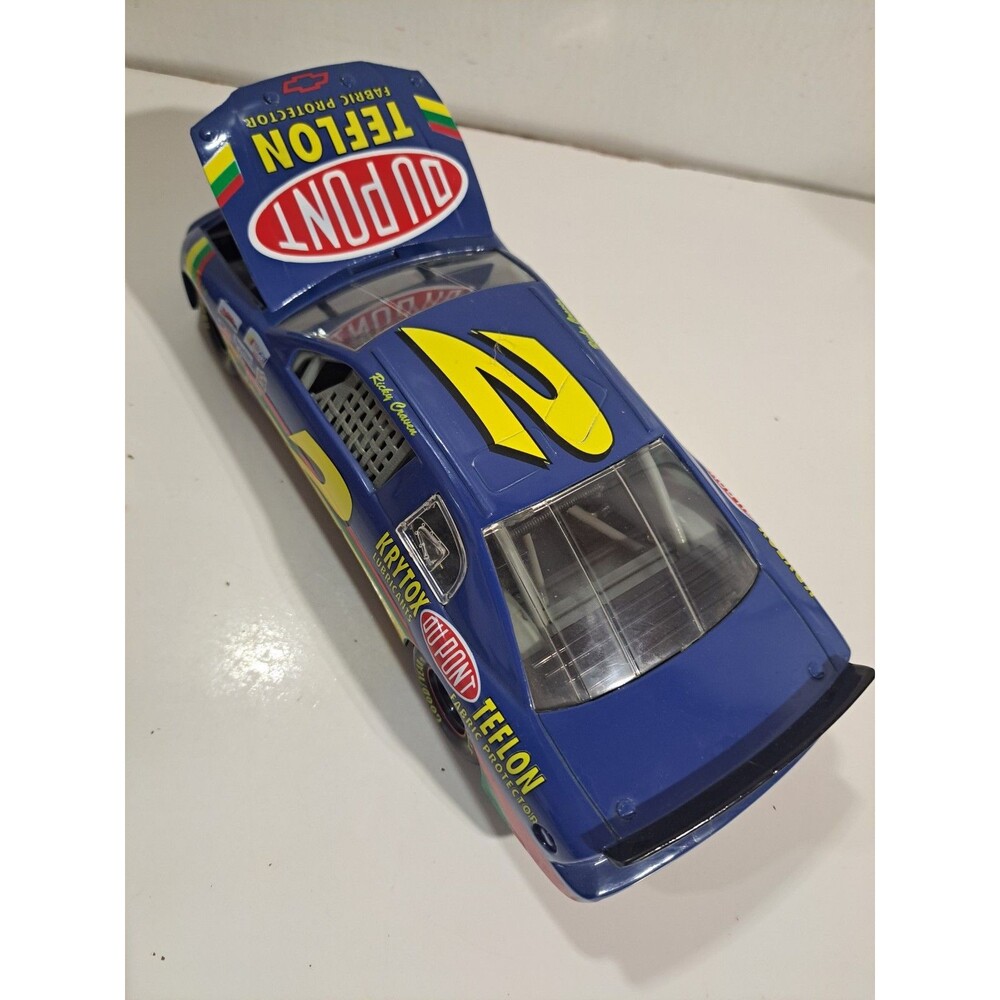 Racing Champions 1:18 Die Cast Dupont Chevrolet #2 Ricky Craven NASCAR Stock Car - Picture 11 of 13